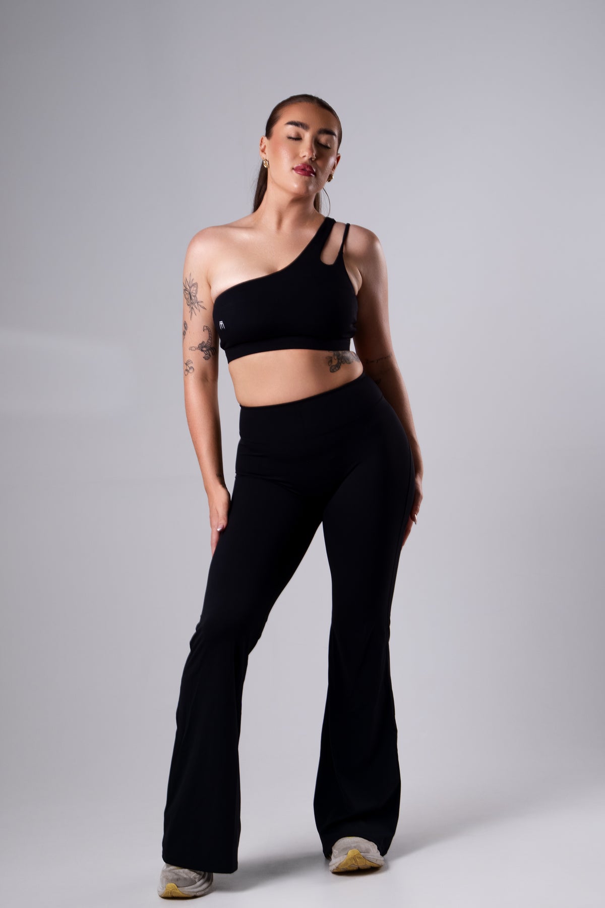 Lilly Black Sports Bra